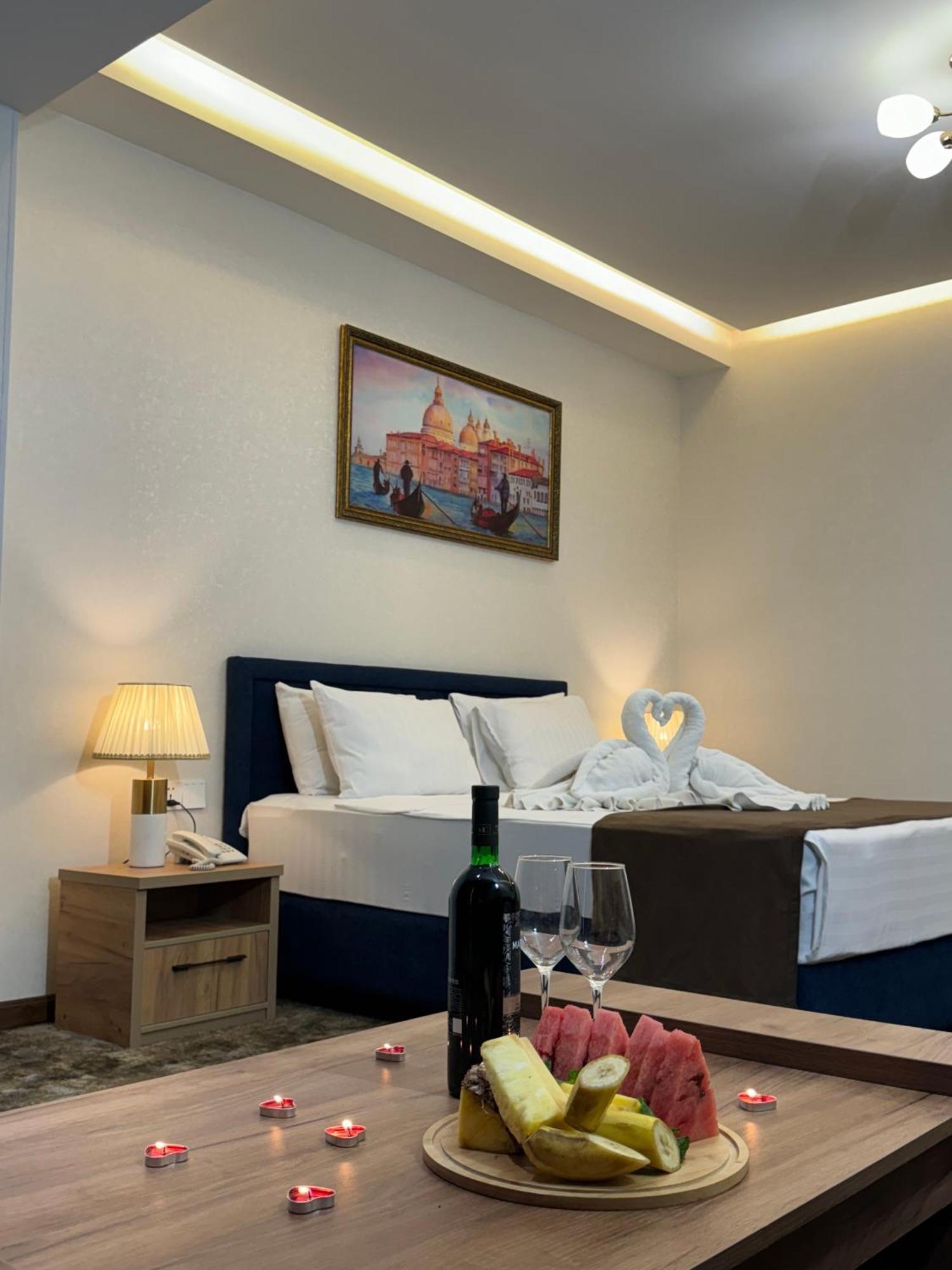 Garnet Mir Hotel Tasjkent Buitenkant foto