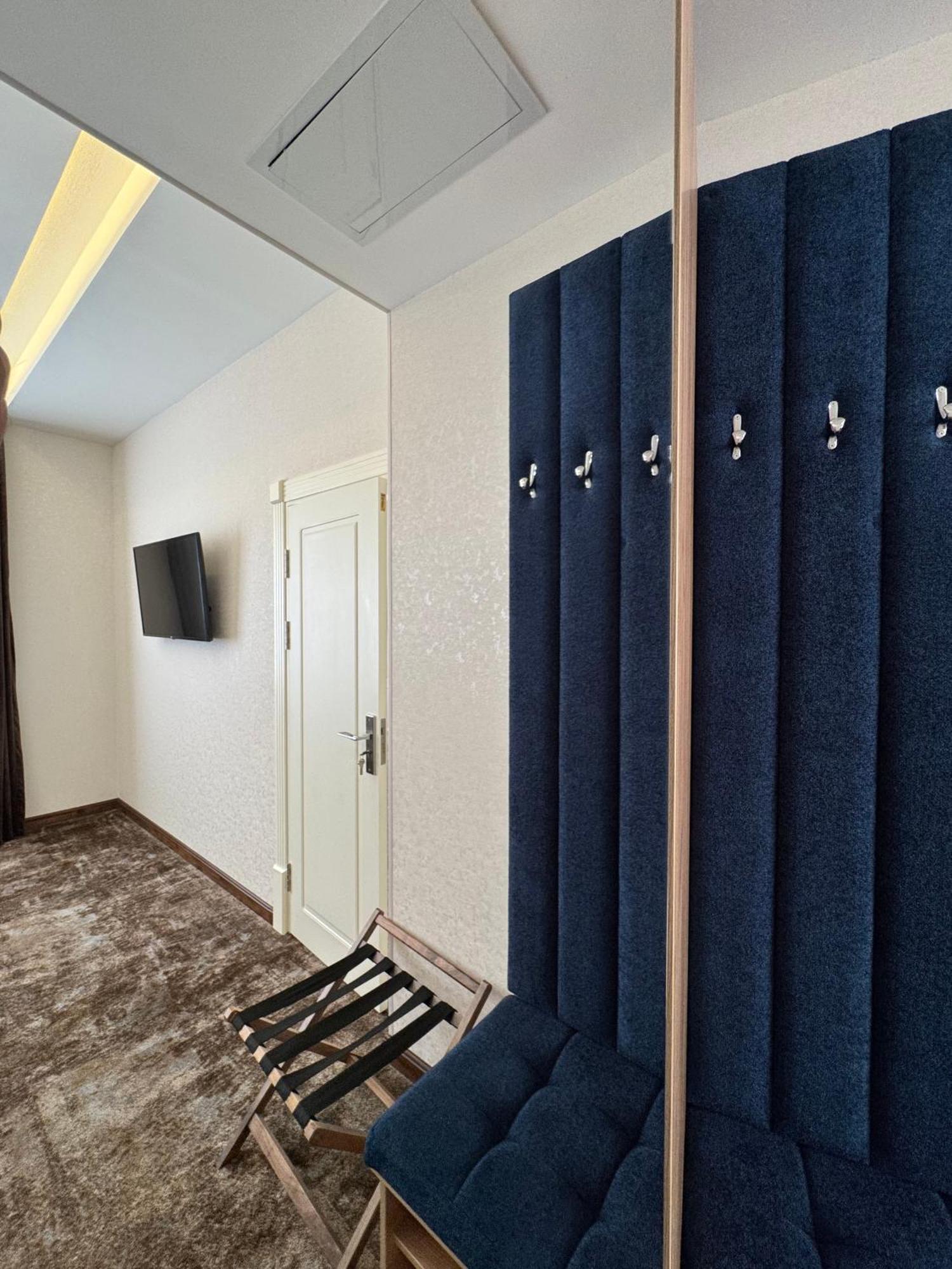 Garnet Mir Hotel Tasjkent Buitenkant foto