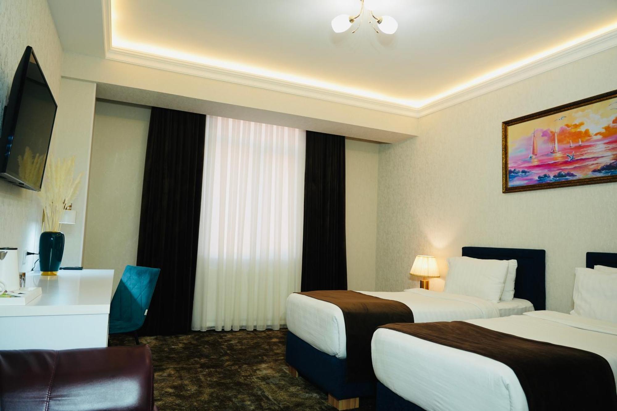 Garnet Mir Hotel Tasjkent Buitenkant foto