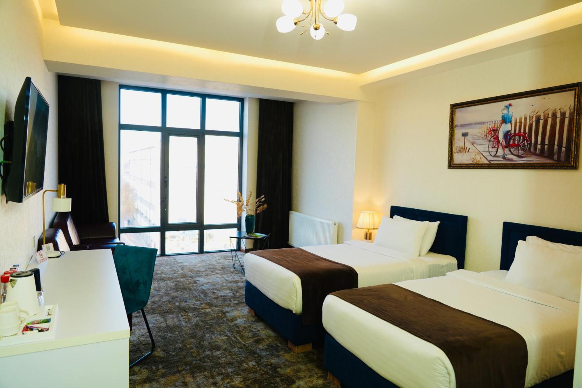Garnet Mir Hotel Tasjkent Buitenkant foto