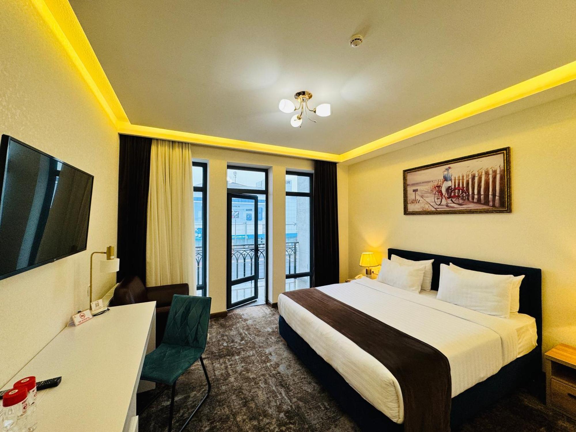 Garnet Mir Hotel Tasjkent Buitenkant foto