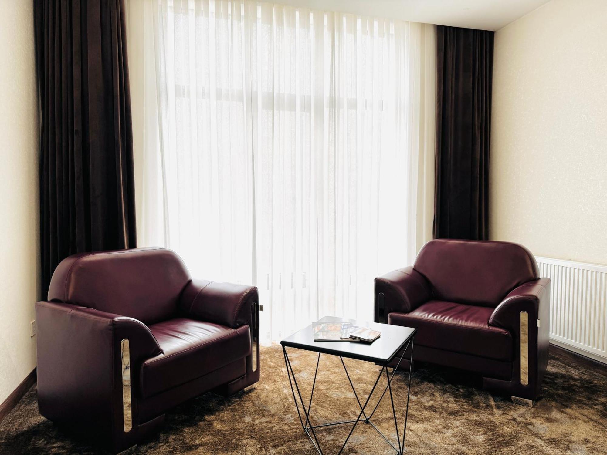 Garnet Mir Hotel Tasjkent Buitenkant foto