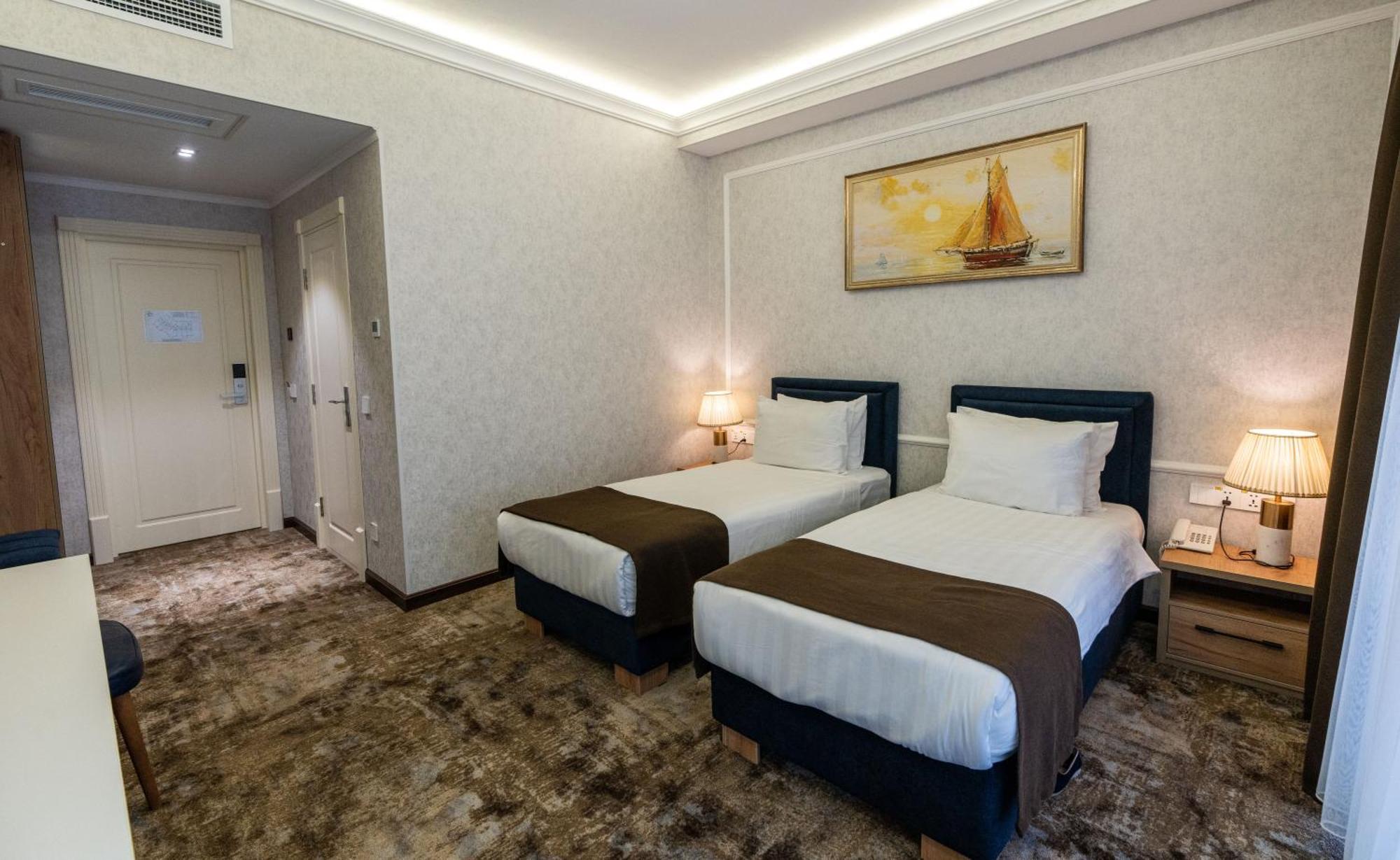 Garnet Mir Hotel Tasjkent Buitenkant foto